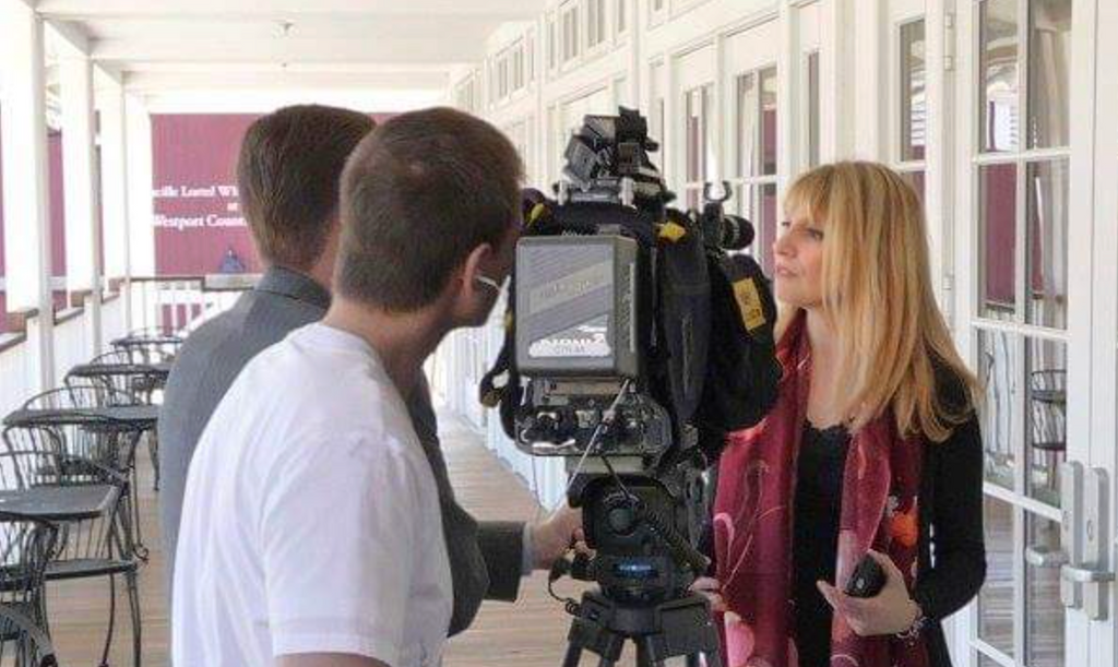 Momalogues – Fridays 1 to 2 pm – Winter 2026